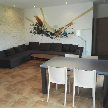 Maisons Castell Rose Holiday home *